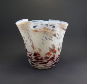 Wazon artystyczny - ręcznie formowany