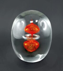 Szklany przycisk do papieru (Paperweights) - art glass