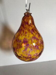 Friendship ball / Wisząca gruszka