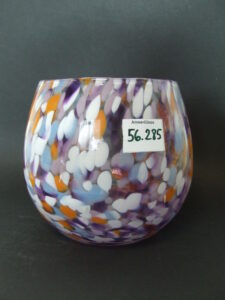 Szklany wazon artystyczny (Artistic glass vase)