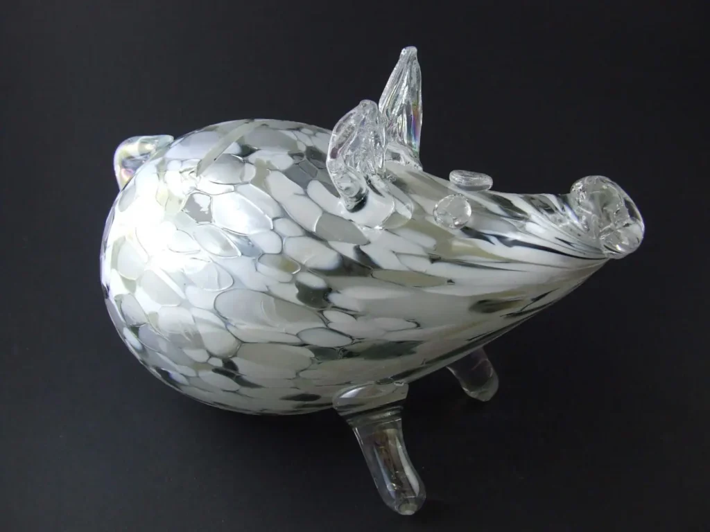 Szklana figurka / Szklana świnka skarbonka