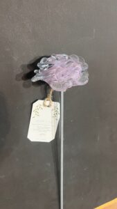 Ozdoba ogrodowa-różowa różna / Garden ornament pink rose