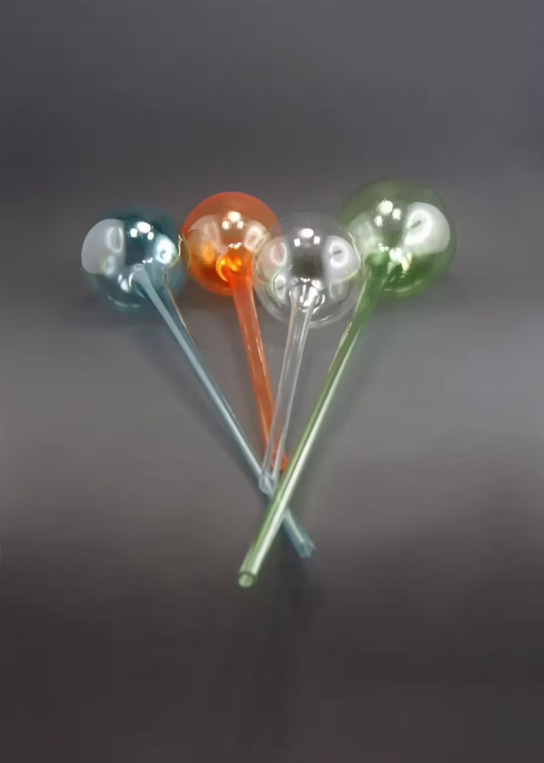 Nawadniacze szklane i inne wyroby szklane dekoracyjne z huty szkłą